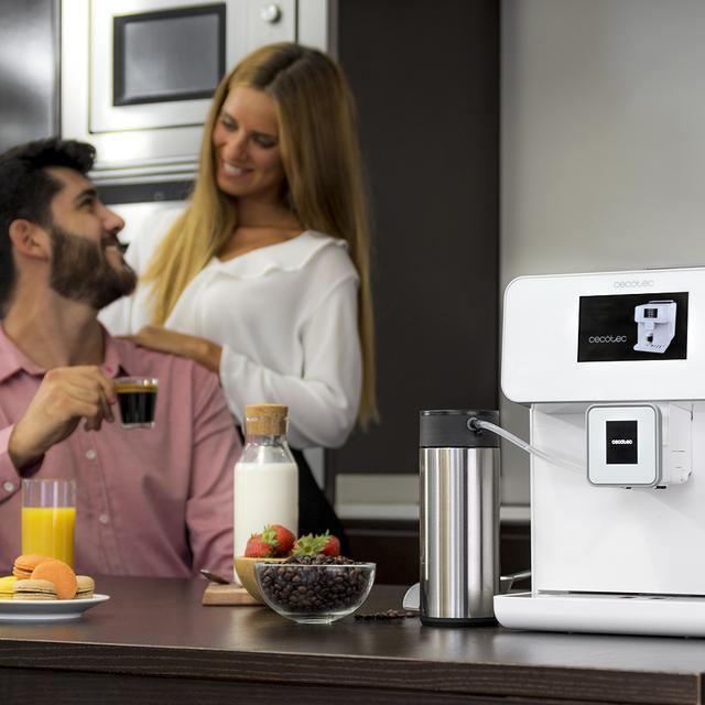Cecotec Power Matic-ccino 8000 Touch Serie Bianca. Cafetera Superautomática Con Depósito De Leche Pantalla Táctil Prepara Cappuccino Café Personalizable Tecnología ForceAroma De 19 Bares De Presión Cafetera Superautomátic