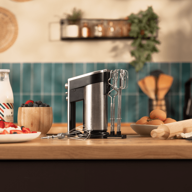 Cecotec PowerTwist 500 Full Steel Batidora De Varillas Con Un Motor De 500 W 5 Velocidades Más Función Turbo Y Tres Accesorios: Varilla De Globo Varillas Batidoras Y Garfios Amasadores. Batidora De Varillas