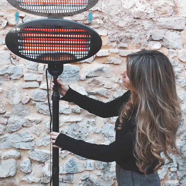 Cecotec Ready Warm 8100 Power Quartz Calefactor Halógeno De Pie O Pared Para Exterior Con 2000 W De Potencia. Cuarzo. IPX4. 3 Niveles De Potencia. Altura Regulable. Calefactor / Estufa Exterior Eléctrica  