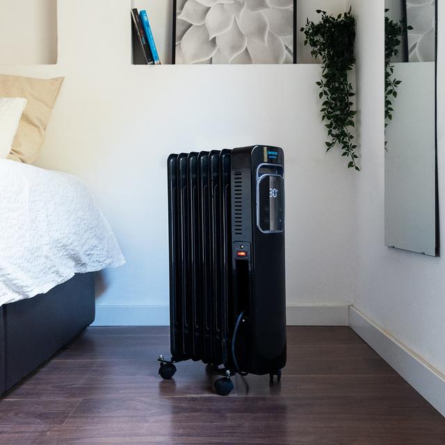 Cecotec ReadyWarm 7000 Touch Connected Black De 7 Elementos Con 1500 W Control Por Wi-Fi Pantalla Lcd Control Táctil 3 Modos Temporizador Máximo Confort Y Seguridad. Radiador De Aceite De 7 Elementos