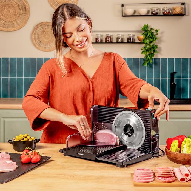 Cecotec Rock’nCut Shuriken Cortafiambres Plegable De 150 W Que Contiene Un Disco De 170 Mm De Diámetro Y Un Sistema De Ajuste Gradual Con Máxima Precisión De Grosor De 0 A 15 Mm. Cortafiambres