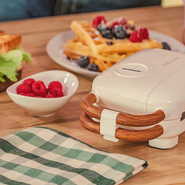 Cecotec Rock'nToast Retro One Beige Sandwichera Con Estilo Retro Con Capacidad Para Un Sandwich Y 3 Pares De Placas Desmontables