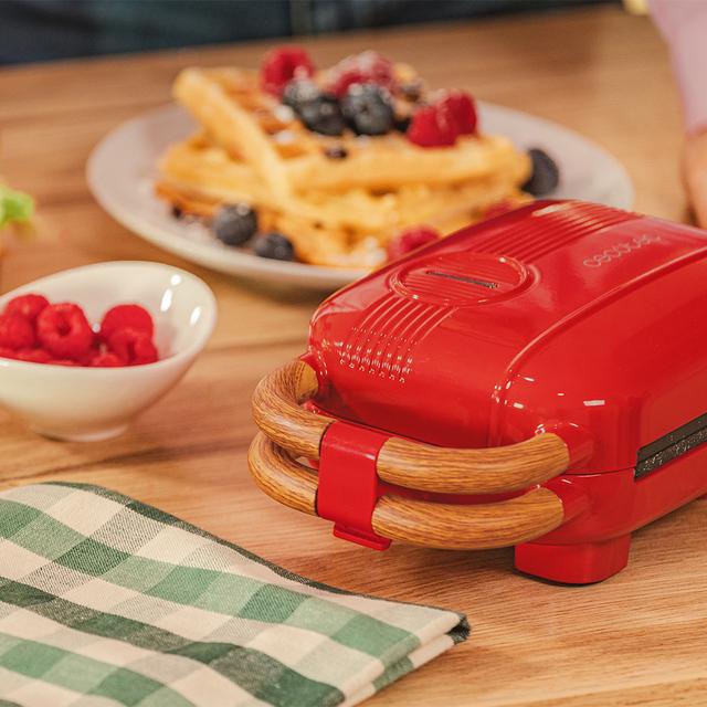 Cecotec Rock'nToast Retro One Red Sandwichera Con Estilo Retro Con Capacidad Para Un Sandwich Y 3 Pares De Placas Desmontables. Sandwichera