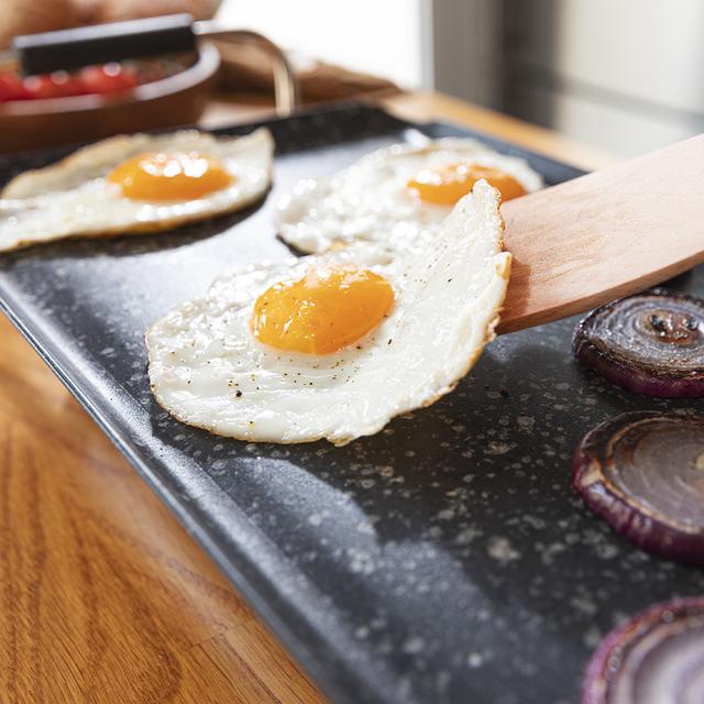 Cecotec Tasty&Grill 3000 RockWater XL. Plancha De Asar Eléctrica Con 2400 W Gran Superficie 70x22cm Revestimiento Piedra RockStone Antiadherente Termostato Regulable Plancha De Asar Eléctrica De 2400 W Con Revestimiento Rockst