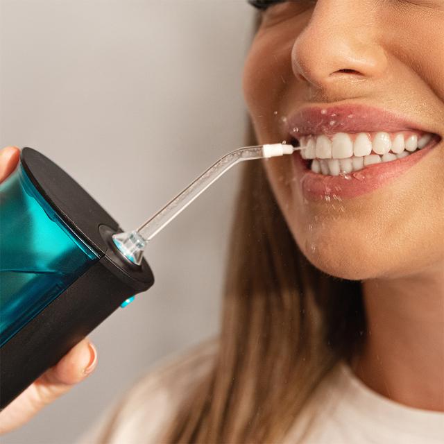 Cecotec ToothCare Jet Fresh Irrigador Portátil A Batería Con Depósito De 180 Ml Con 3 Boquillas 3 Modos Y Autonomía De 20 Días (uso De 2 Veces Al Día) Irrigador Portátil