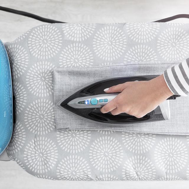 Cecotec Total Iron 7000 SteamPro. Centro De Planchado De 2400 W 6 Bares Suela Cerámica 135 G/min Modo Eco Auto Shut-Off Sistema Antical Centro De Planchado. 2400 W