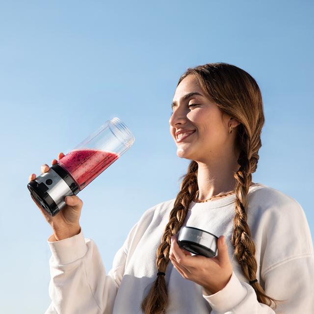 Cecotec WanderlustMix USB Batidora De Smoothies Con Vaso Portátil 4 Cuchillas Con Recubrimiento De Titanio Negro Y 126W. Batidora De Vaso Individual / Portátil