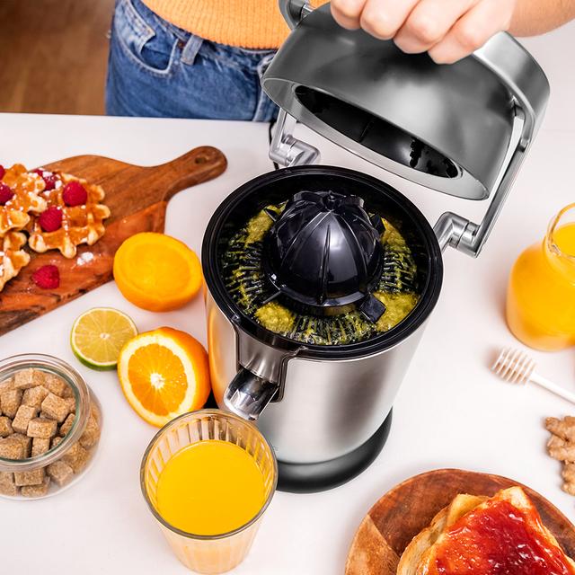 Cecotec Xqueeze Bullet Pro Exprimidor Eléctrico De Brazo Para Naranjas Y Cítricos Con 600 W De Potencia Un Filtro De Plástico Y Un Cono. La Forma Superior Permite Proteger El Cono Por Completo. Exprimidor Eléctrico De Brazo