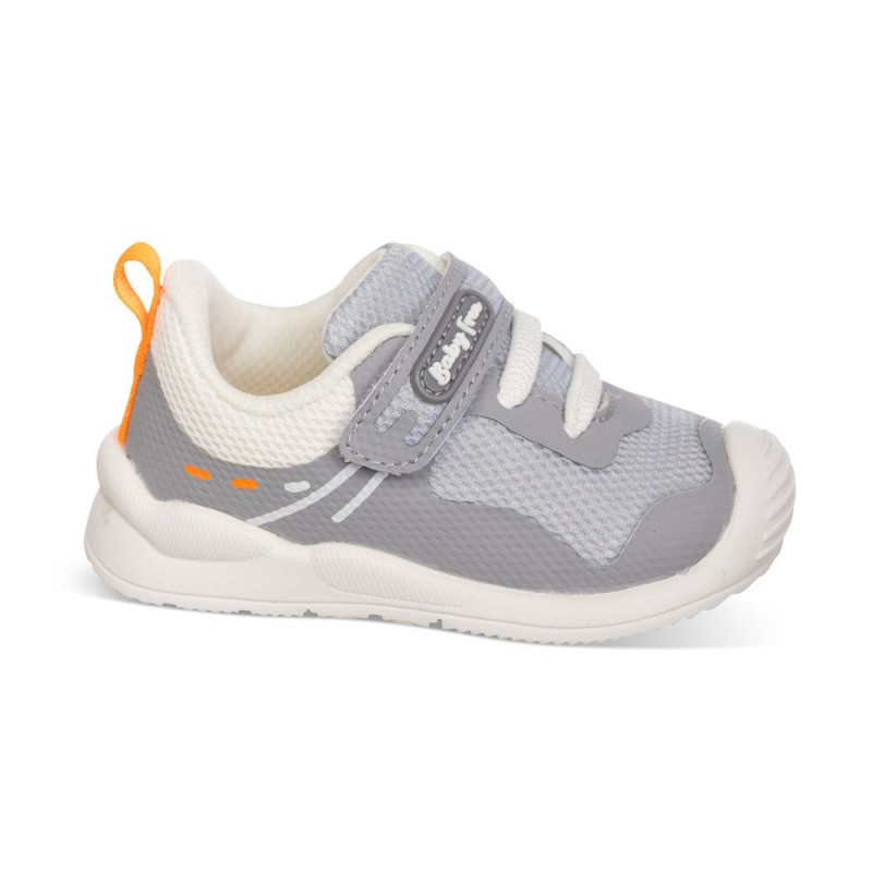Chetto Deportiva color gris con cierre de Velcro y 100% respetuosa