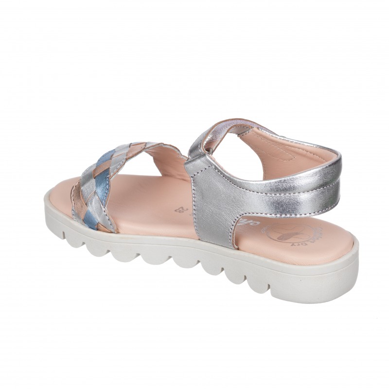 Chetto Sandalia Toda En Piel Con Suela Hiper Flexible