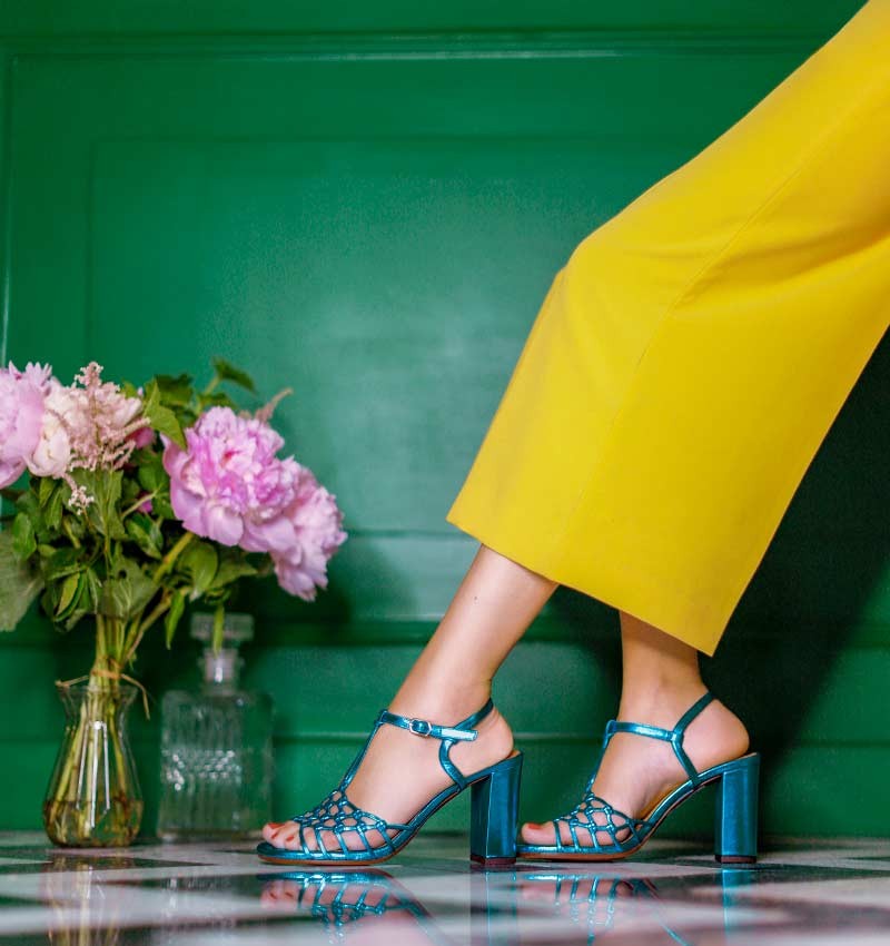 Chie mihara BASSI BLUE