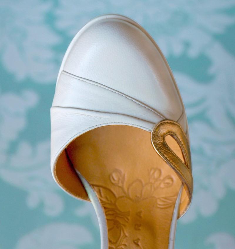 Chie Mihara BRI-DAPRI OFF-WHITE