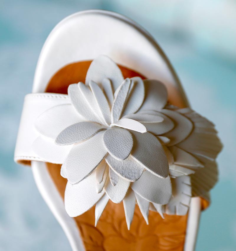 Chie Mihara BRI-E-BALI OFF-WHITE