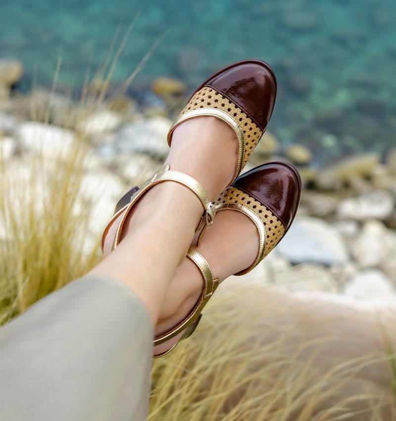 Chie mihara DELIVER BROWN