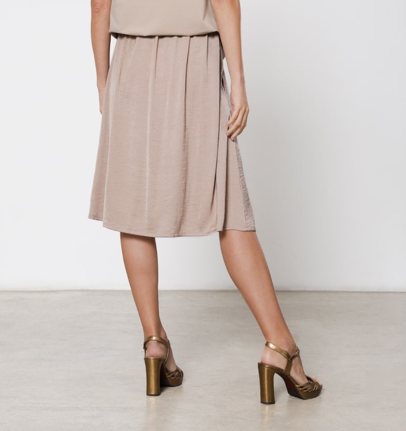 Chie Mihara FALDA FELI NUDE