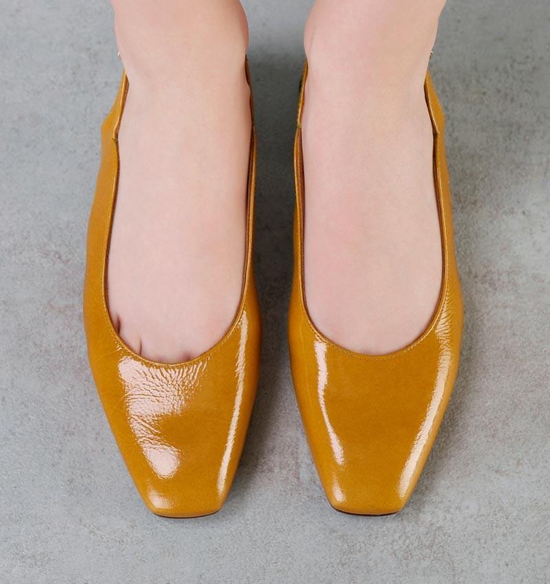 Chie Mihara HILANA BROWN