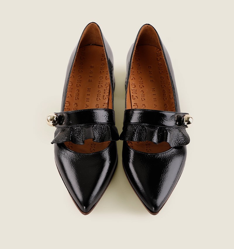 Chie Mihara JAKARTA BLACK & WHITE