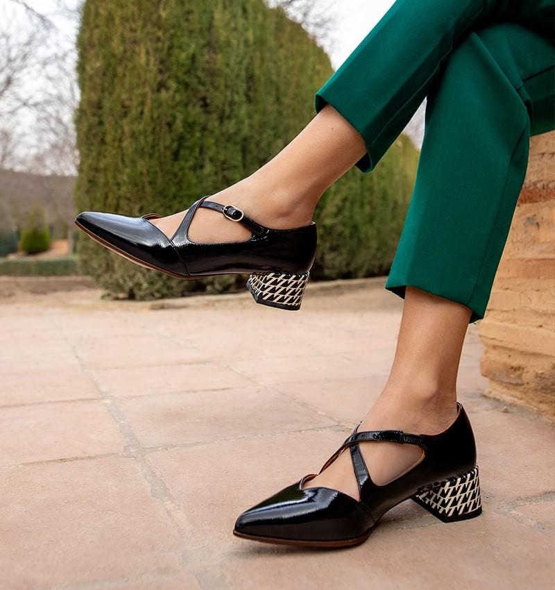 Chie mihara JARENYO BLACK