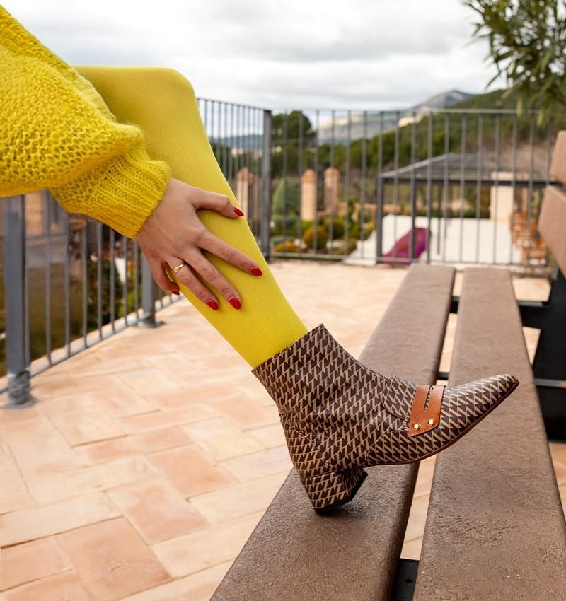 Chie mihara JEYBO BROWN