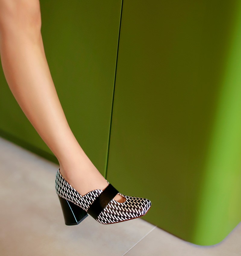 Chie mihara ORION BLACK & WHITE