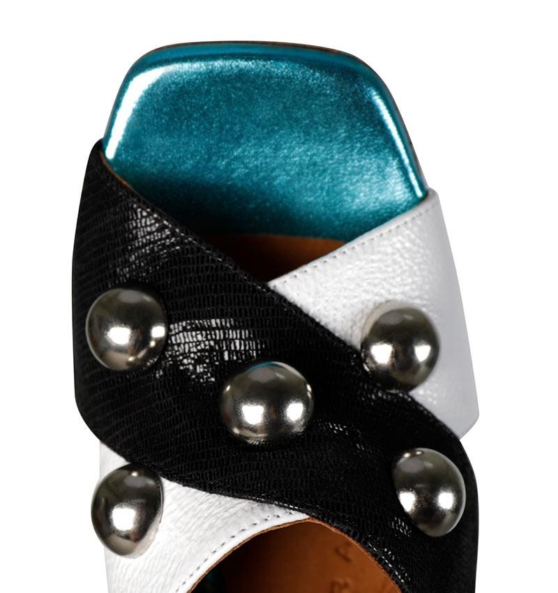 Chie Mihara PENCA BLACK & BLUE