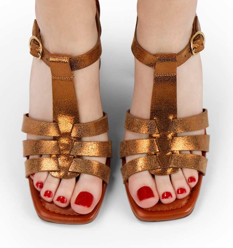 Chie Mihara PI-PAXI BRONCE