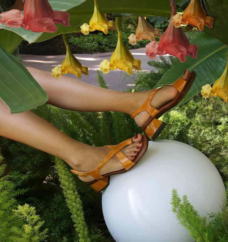 Chie mihara QUARTER OCHER