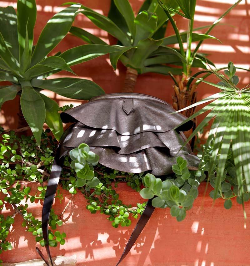 Chie mihara SONIA IRON