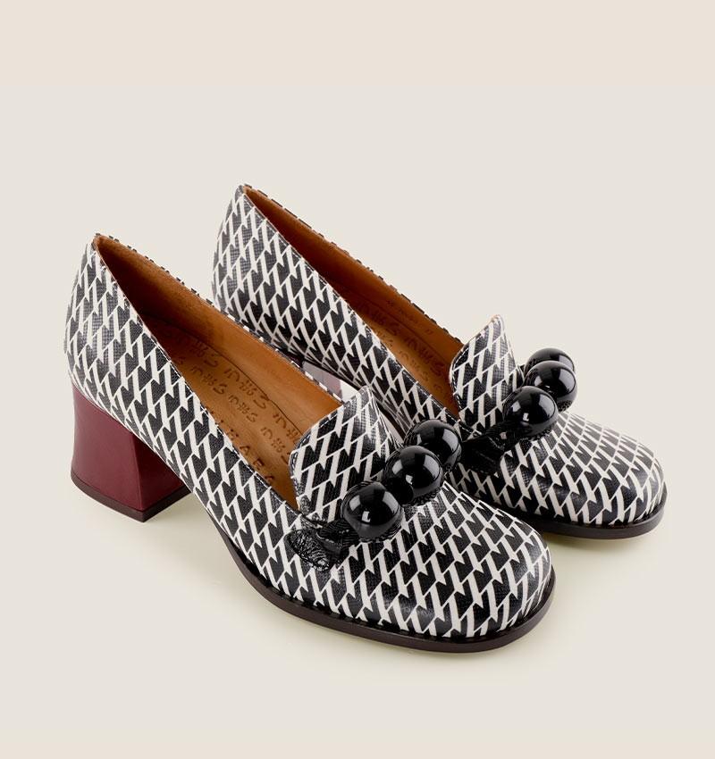 Chie Mihara TAMARU BLACK & WHITE