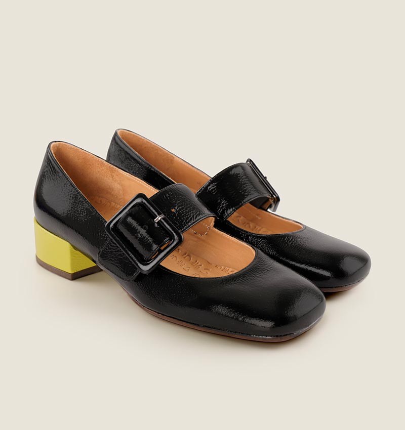 Chie Mihara UNARI BLACK LIME