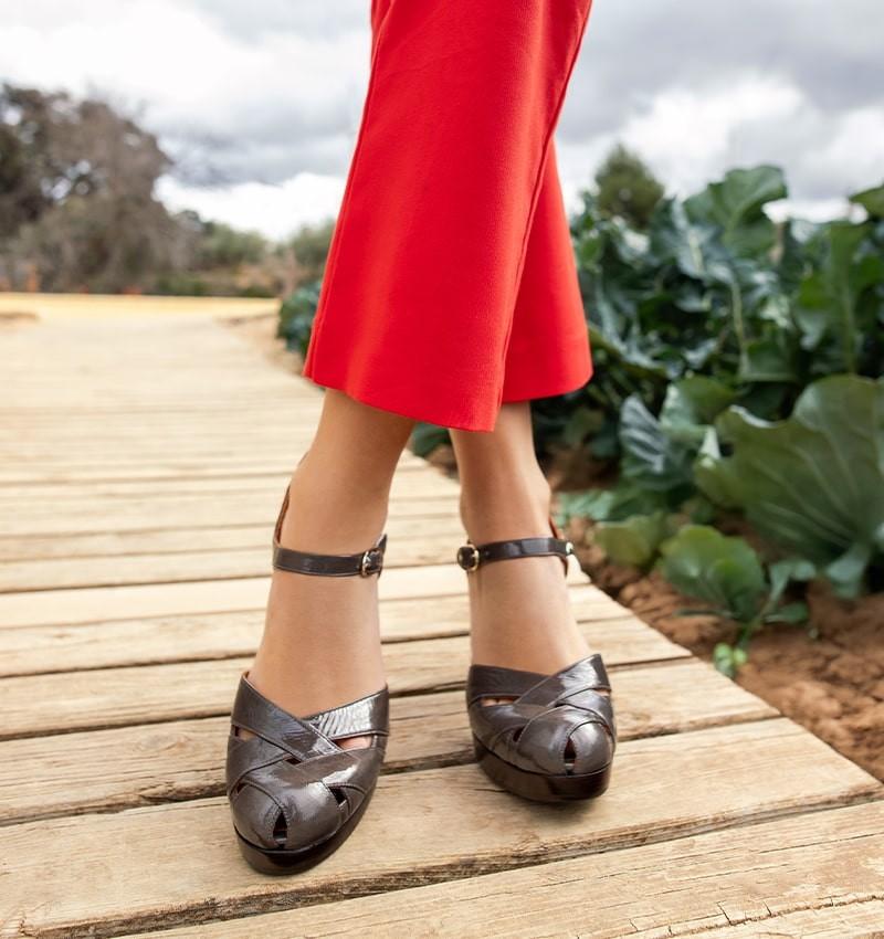 Chie mihara YEMIN GREY