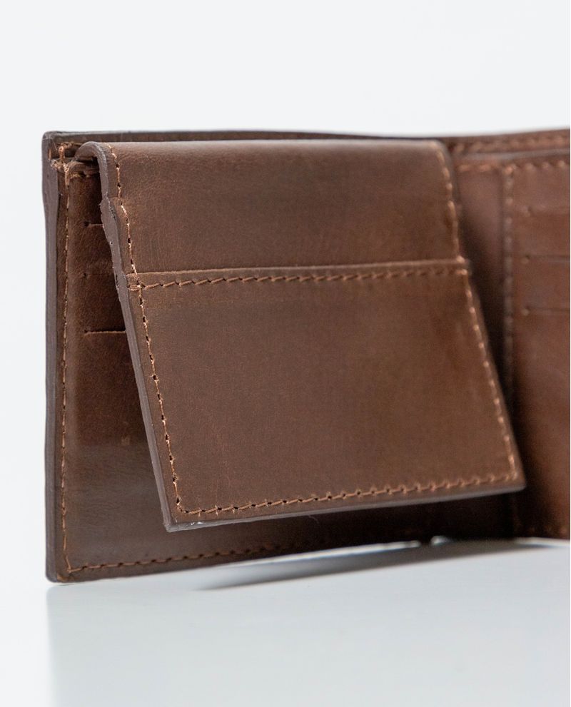 Chevignon Billetera En Cuero Formato Horizontal Dos Alas Con Portadocumentos No Extraíble Para Hombre