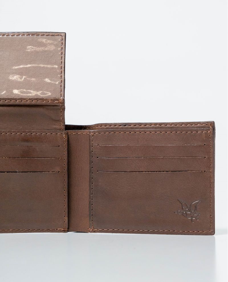 Chevignon Billetera En Cuero Formato Horizontal Dos Alas Con Portadocumentos No Extraíble Para Hombre