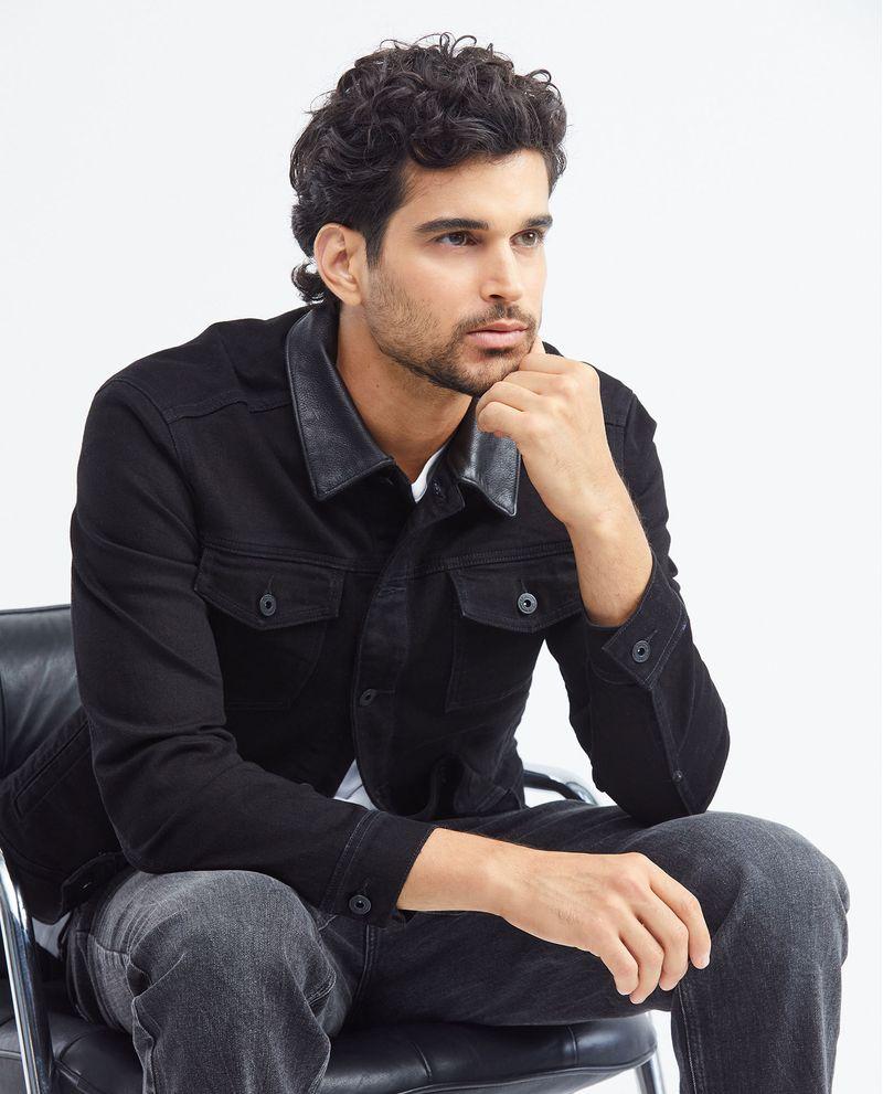 Chevignon Chaqueta De Hombre En Denim Tipo Trucker Straight Fit - Negro Cuello Y Bolsillo En Cuero