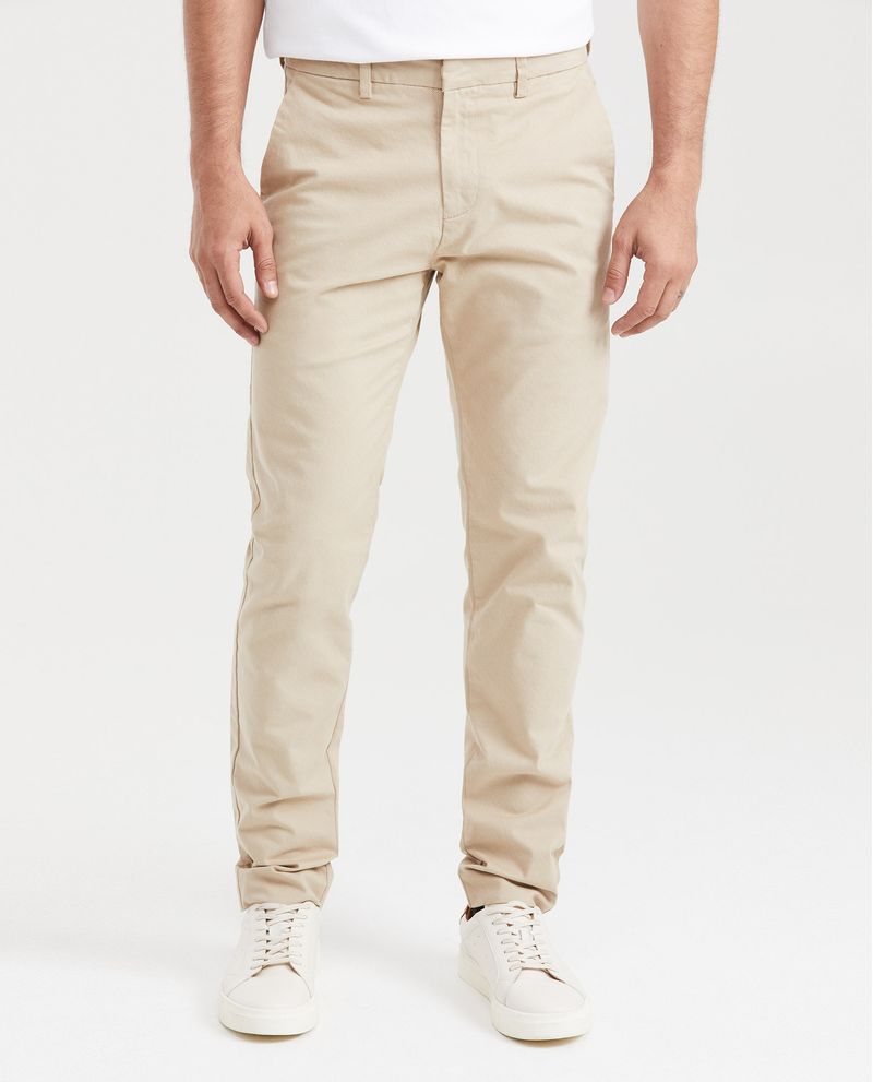 Chevignon Pantalón Tipo Chino Regular Fit Bota Slim para Hombre