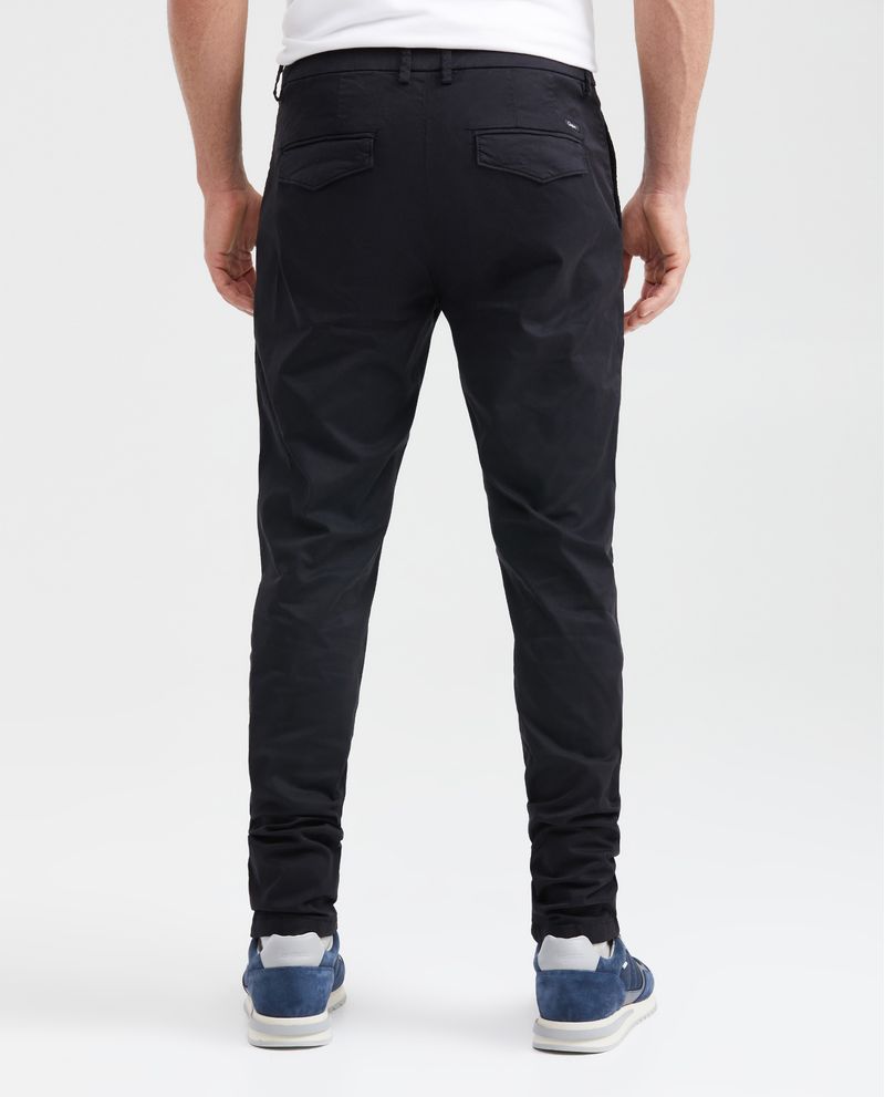 Chevignon Pantalón Tipo Chino Slim Fit Bota Slim Para Hombre