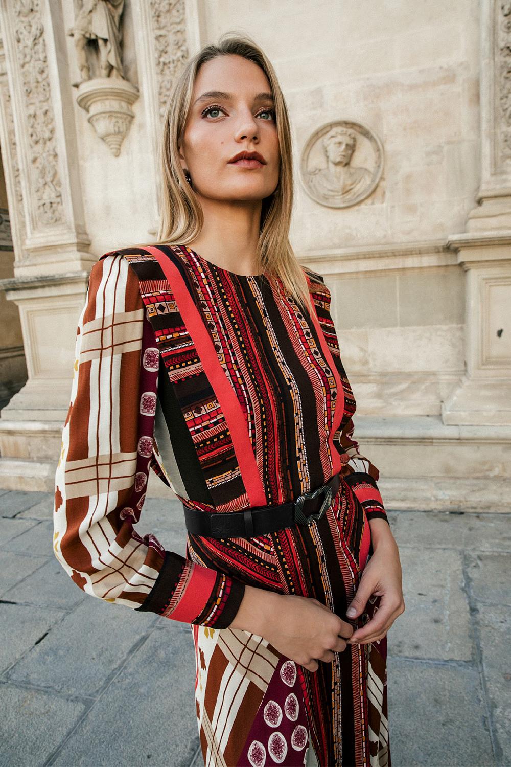 Colour Nude Cinturón Negro Ancho Amazónico Mini