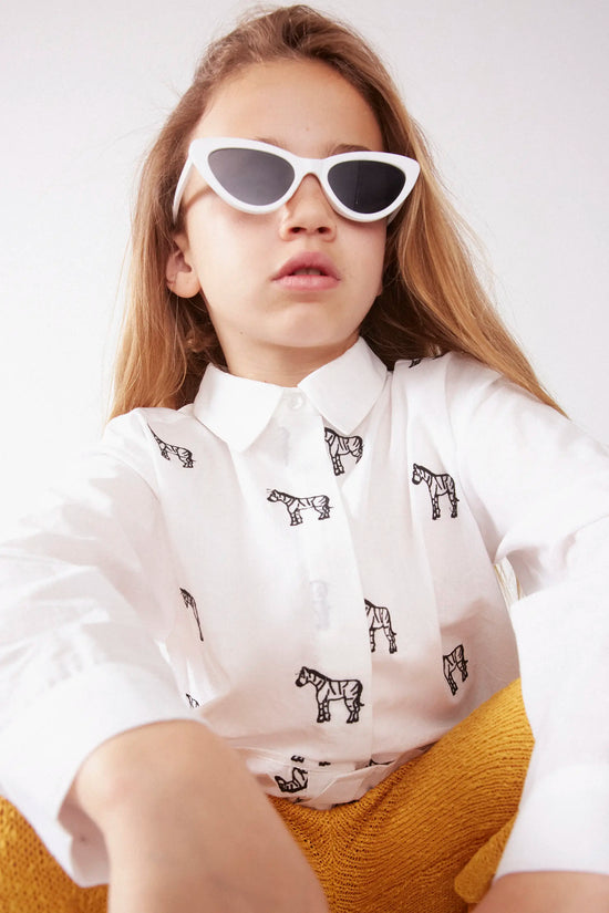 Compania Fantastica Camisa De Niña Cebras Bordadas Blanca