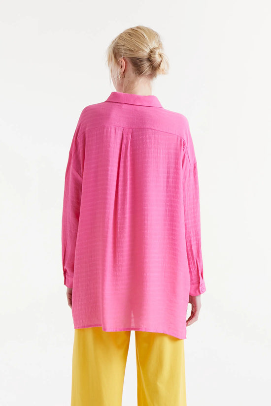 Compania Fantastica Camisa Oversize Fluida Rosa