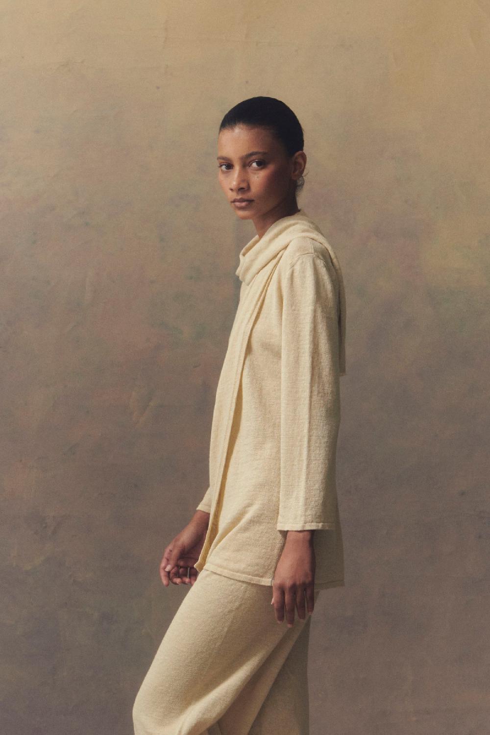 Cortana Botanica Top Envolvente En Punto De Lino Crudo