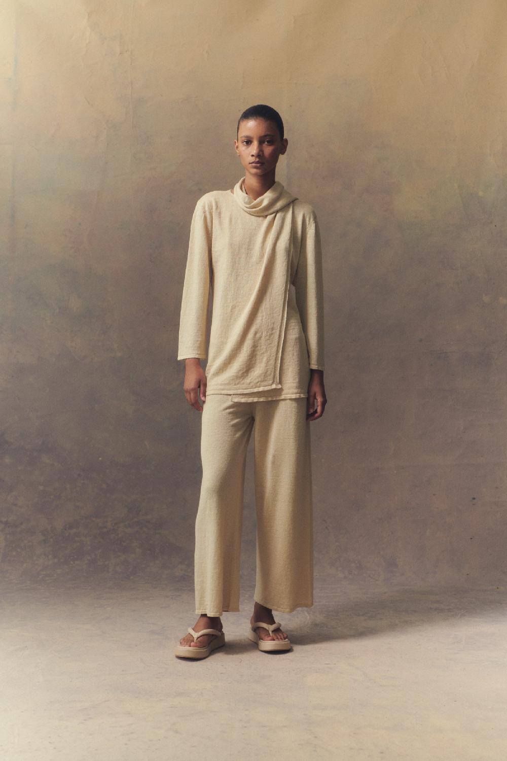 Cortana Botanica Top Envolvente En Punto De Lino Visón