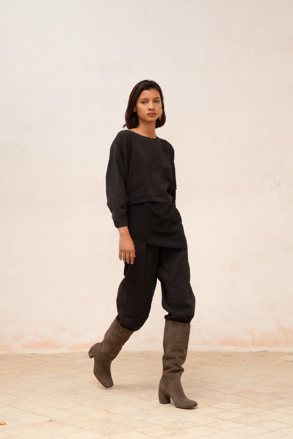 Cortana Amelia Top Holgado En Lino Y Seda Negro