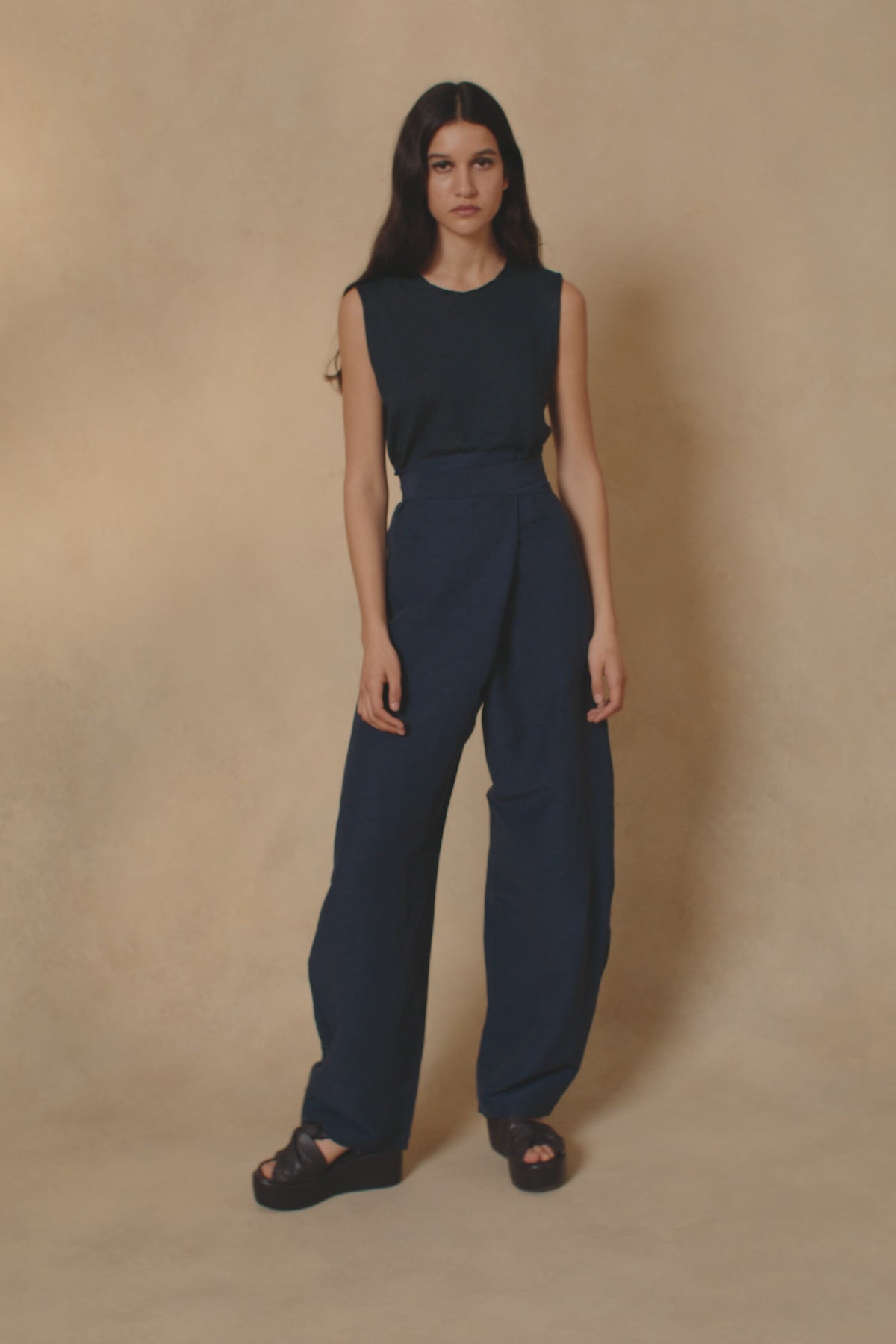 Cortana Arco Pantalon En Lino Y Cupro Azul Intenso