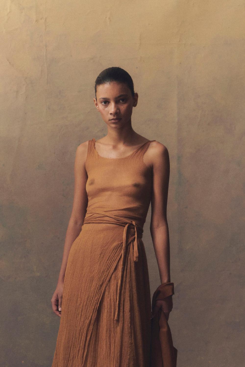 Cortana Aura Top De Tirantes En Seda Bronce