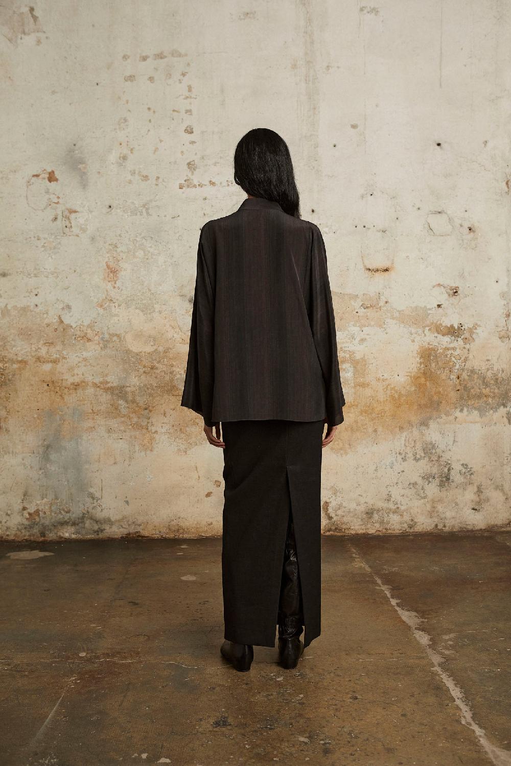 Cortana Bawa Falda Larga Negra