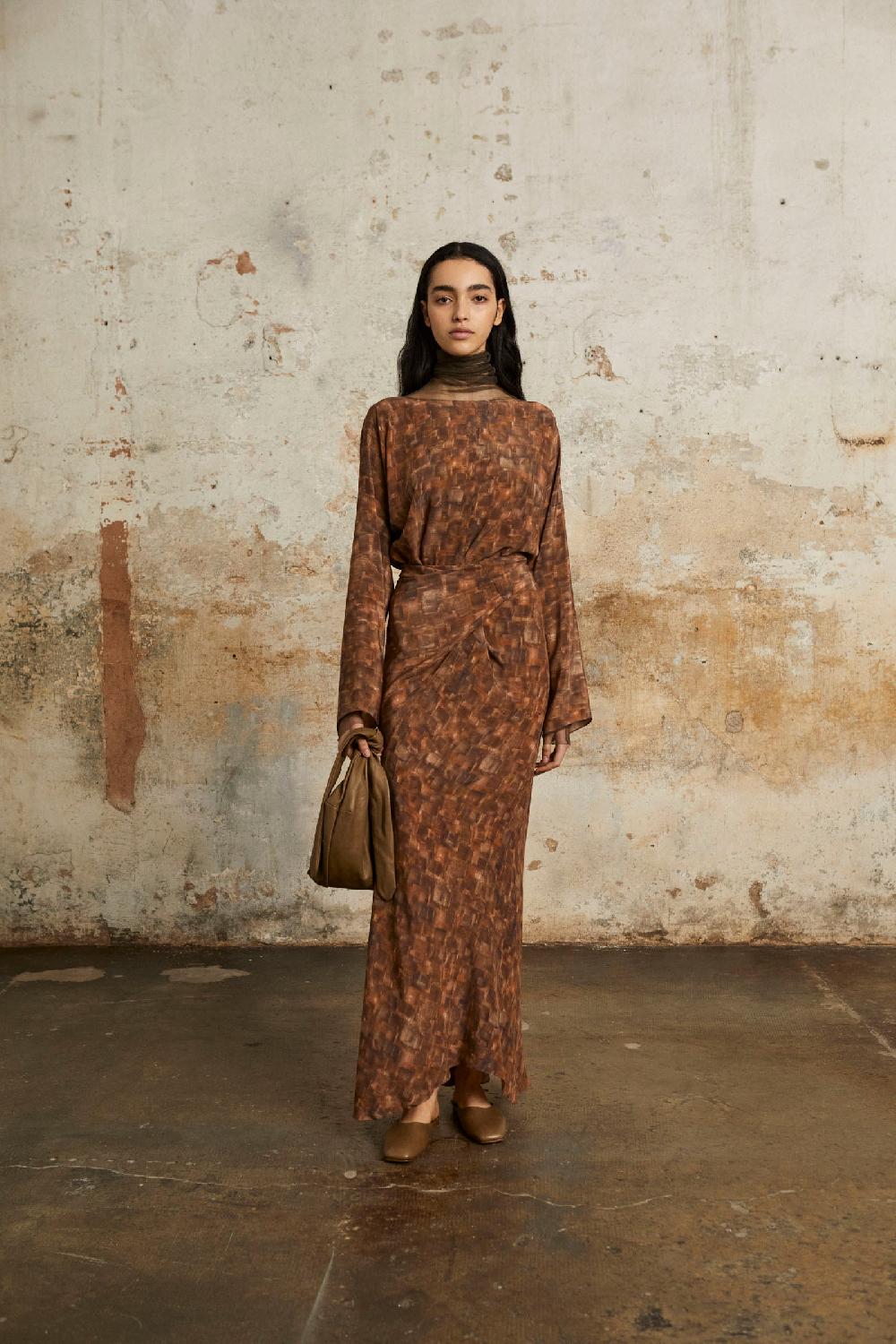 Cortana Braque Vestido Largo En Seda Cube Print