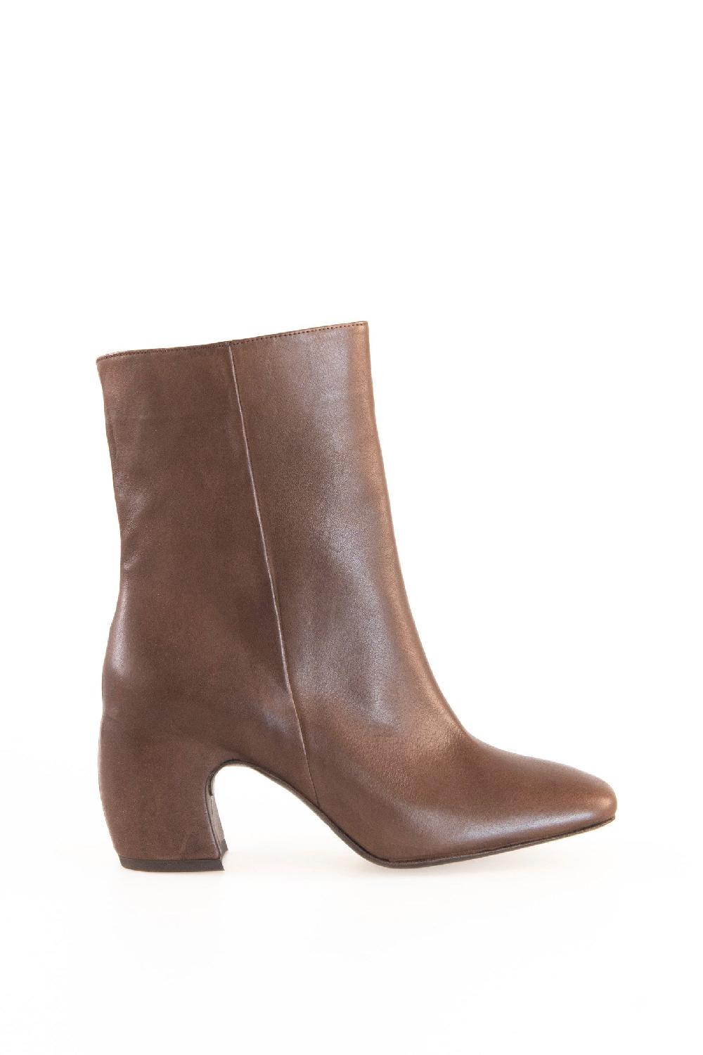 Cortana Camila botín marrón