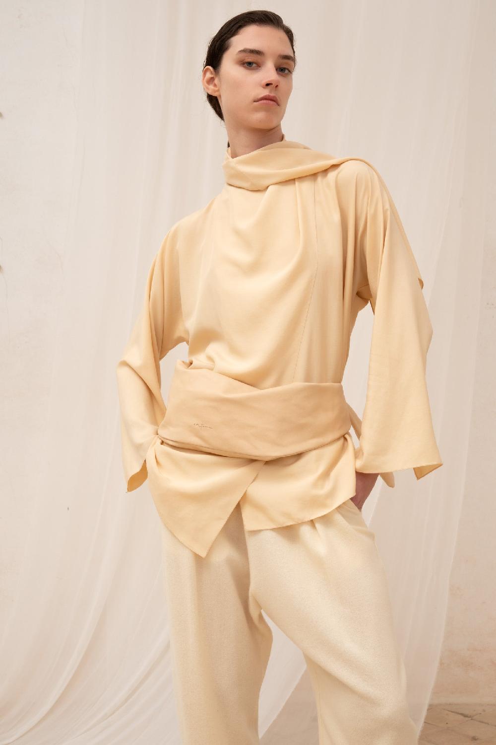 Cortana Clara Blusa Envolvente En Seda Beige