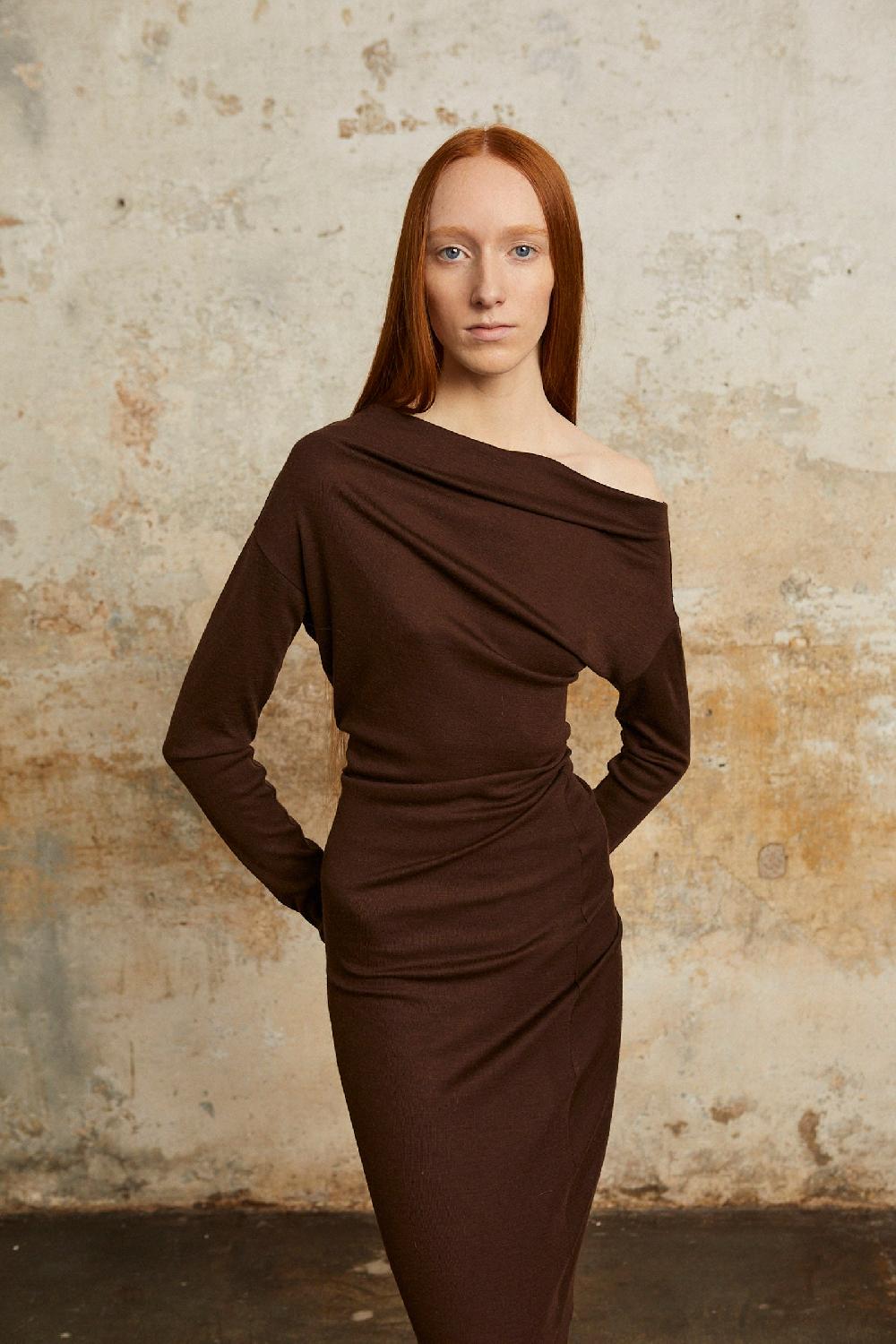 Cortana Genie Vestido Con Cuello Barco Caoba