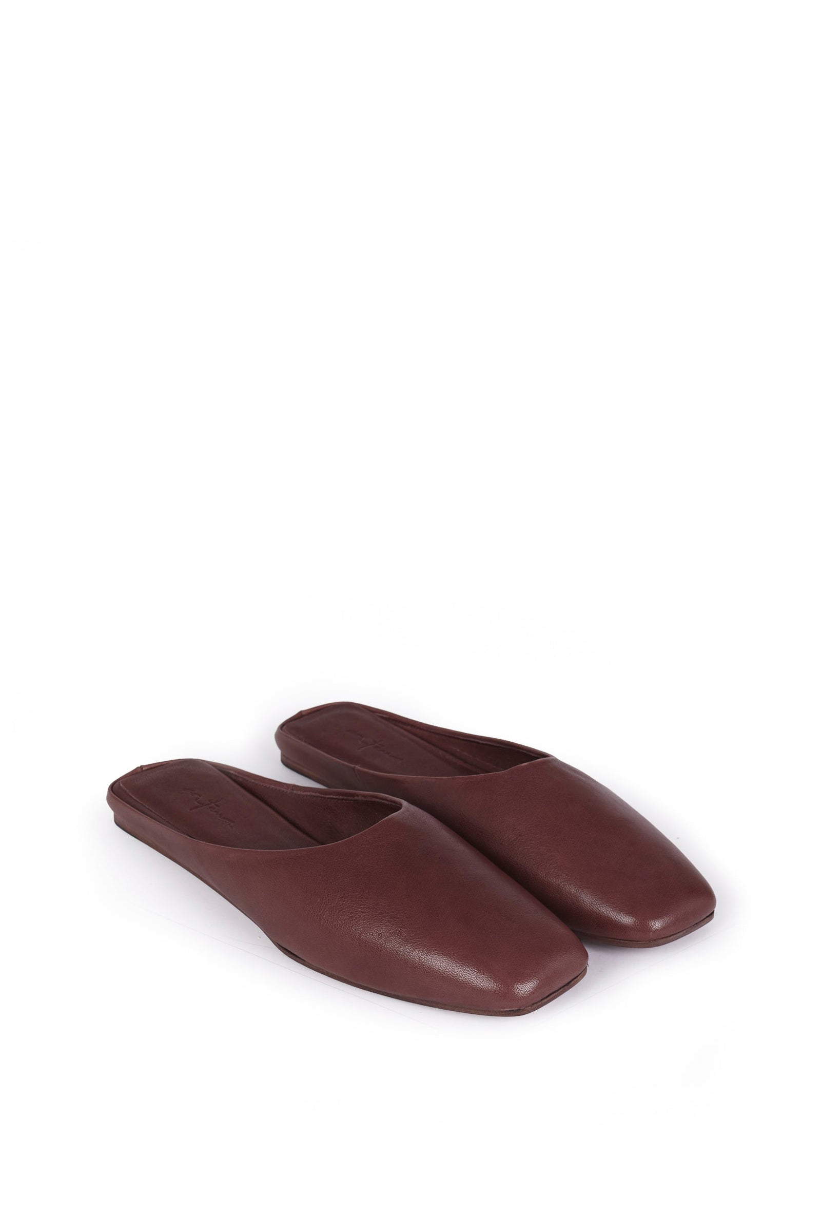 Cortana Jackie Mule En Cuero Burdeos